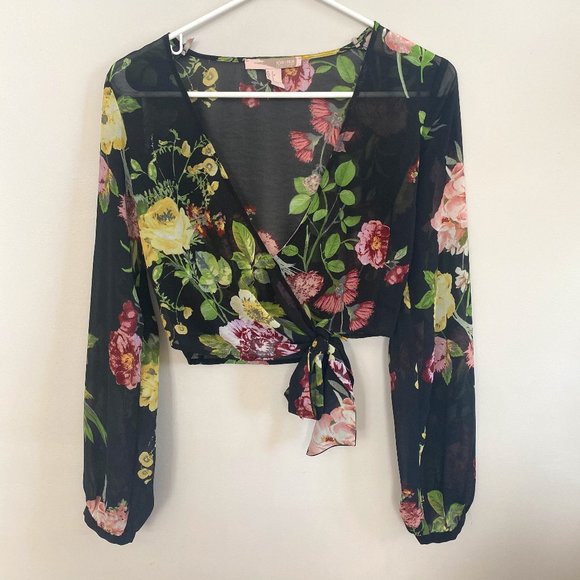 Forever 21 Tops - Forever 21 Floral Cropped Blouse